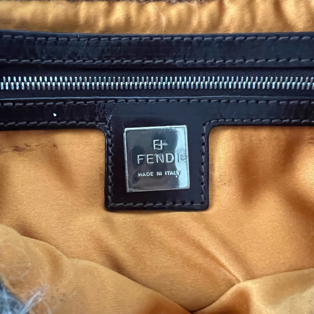 ✨SOLD✨ RARE Fendi Wool Cherry Blossom Baguette - Picture 12 of 13